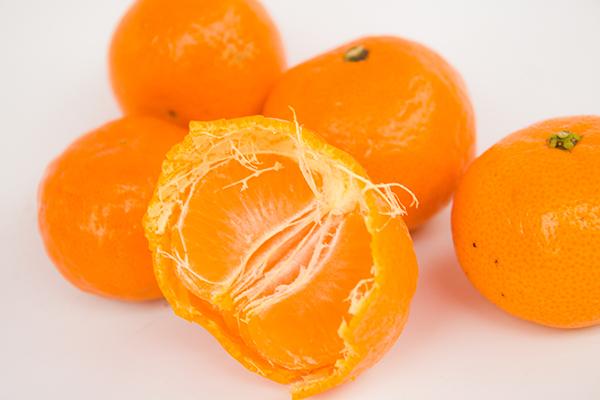 橘子是寒性水果吗(来大姨妈吃橘子坏处)