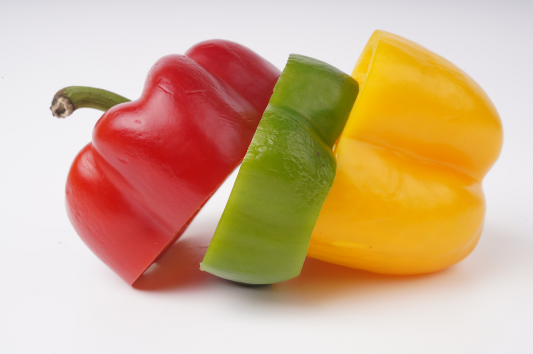 彩椒的颜色由来、营养价值及选购技巧