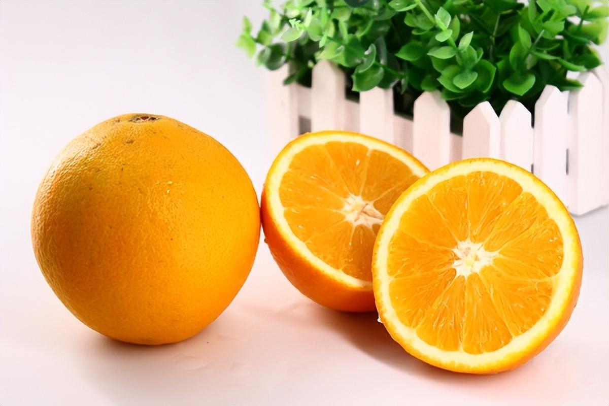 柑橘类水果的性质与食用方式解惑，经常食用是否会上火及正确食用方法详解